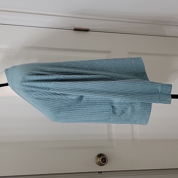 Joyspun Size S (4-6) Green Goddess Hacci Knit Cardigan. Button Front, Pockets - Picture 2 of 10